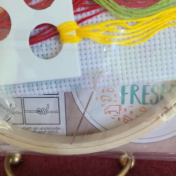 Art Skills Crafter's Closet "Farm Fresh" Rustic Farm Style Embroidery Kit NWT - Picture 13 of 16
